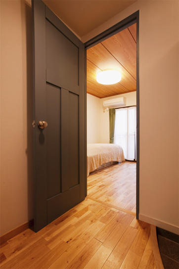 リフォーム・リノベーションの事例｜造作建具　ドア　寝室
