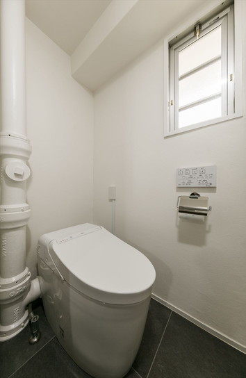 白を基調としたトイレ室｜東京都昭島市マンションリフォーム・リノベーション事例