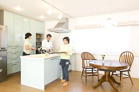 家族の笑顔がひろがるキッチンへ