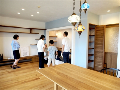 完成現場見学会の様子|マンションリノベーション