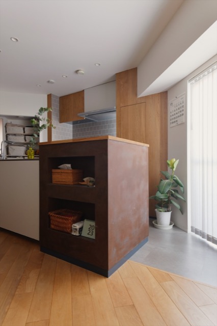 リノベのネタ帳｜Ⅱ型キッチン　キッチン　造作収納　VALペイント　戸建てリノベーション