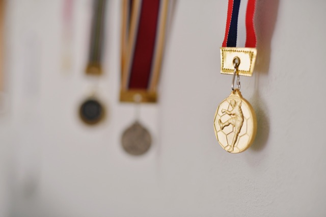 リノベのネタ帳｜OB訪問　No.502　6年後　サッカー大会のメダル