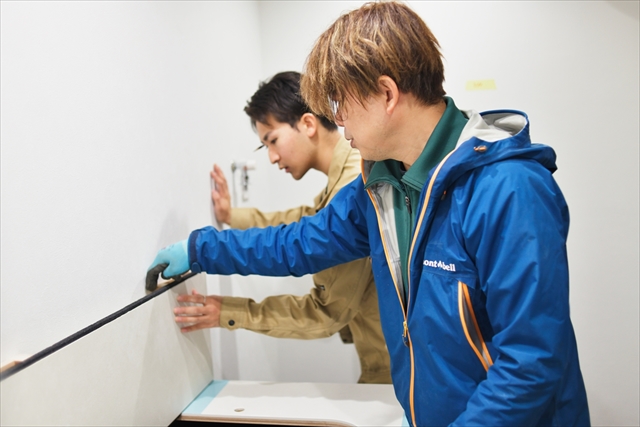 工事部ブログ｜水道配管工事　洗面台取り付けの様子