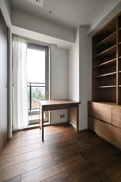 撮影雑記｜マンションリノベーション　家具屋さん製作のウォールナットの家具