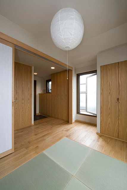 リフォーム・リノベーションの事例|フローリングに畳を埋め込んだデザイン